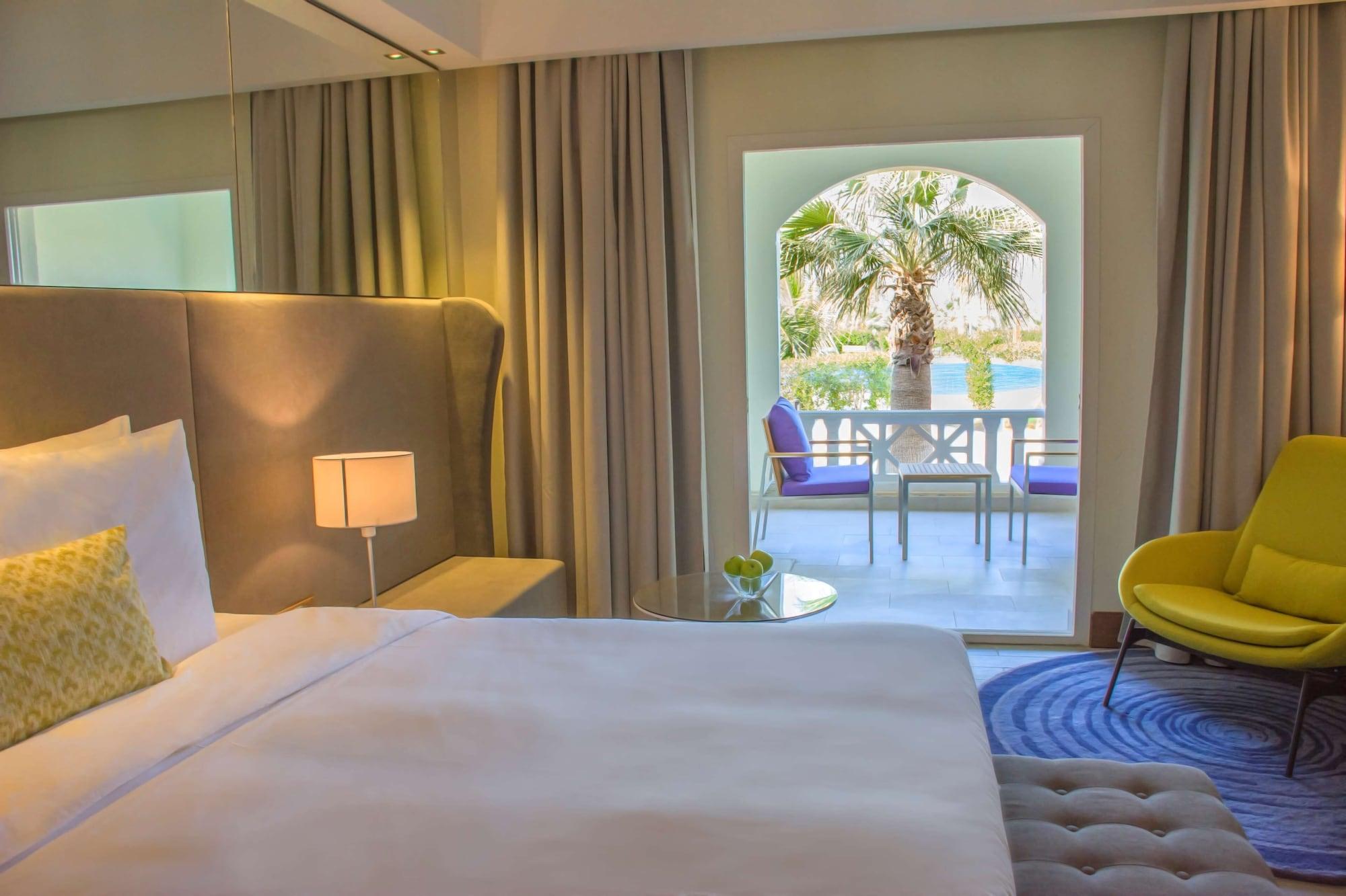 Radisson Blu Resort, Al Khobar Half Moon Bay Exterior photo Deluxe room