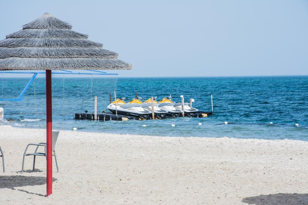 Radisson Blu Resort, Al Khobar Half Moon Bay Exterior photo Beach in Pomorie
