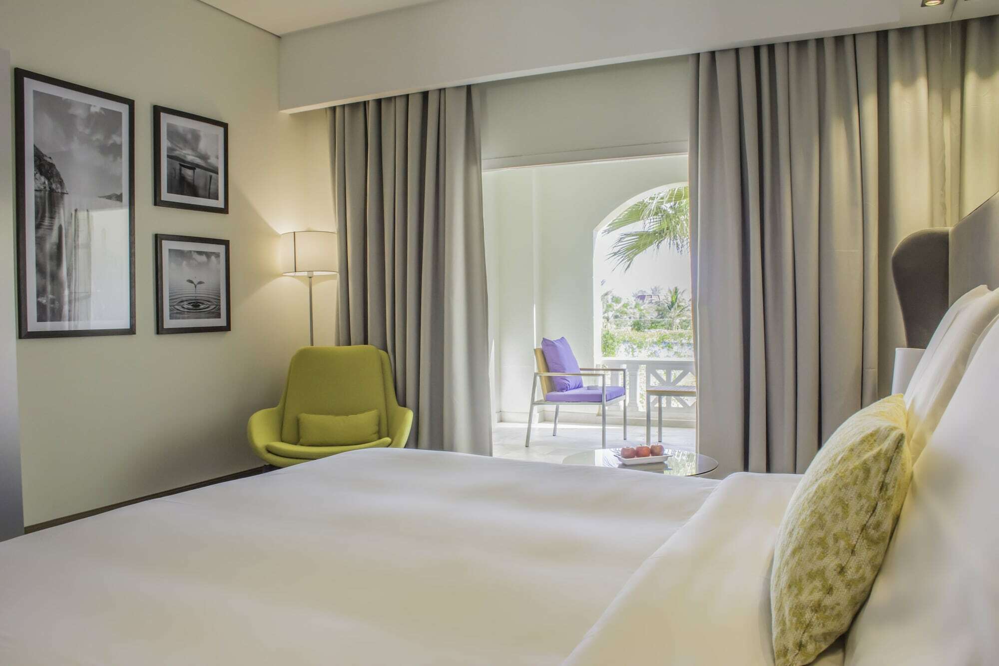 Radisson Blu Resort, Al Khobar Half Moon Bay Exterior photo A room at the hotel