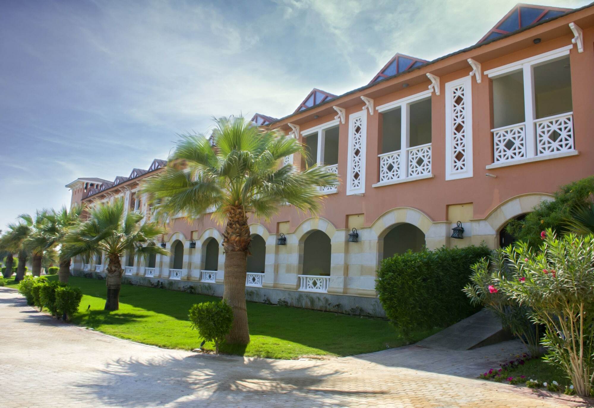 Radisson Blu Resort, Al Khobar Half Moon Bay Exterior photo A typical hotel in Antalya
