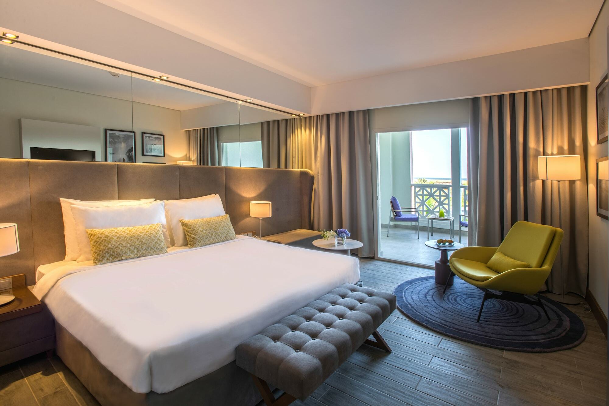 Radisson Blu Resort, Al Khobar Half Moon Bay Exterior photo Deluxe Room