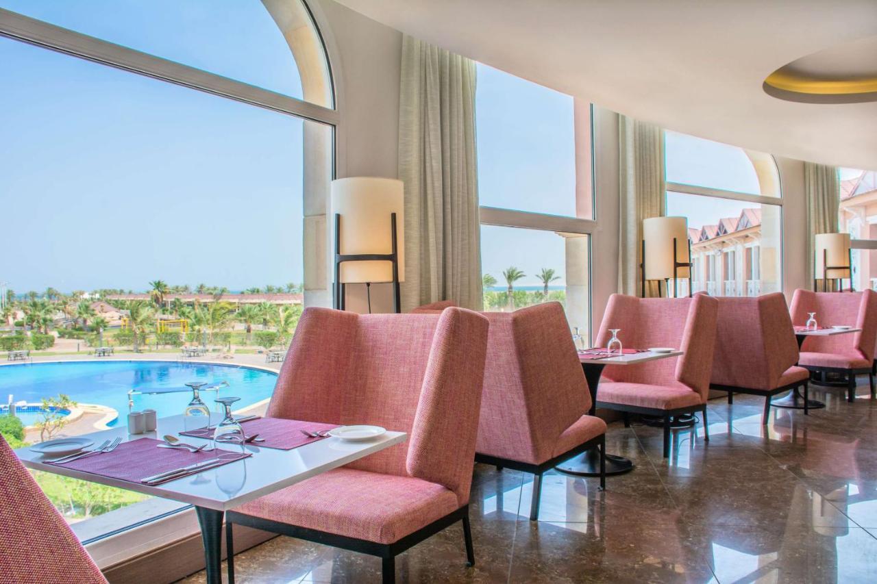 Radisson Blu Resort, Al Khobar Half Moon Bay Exterior photo The restaurant